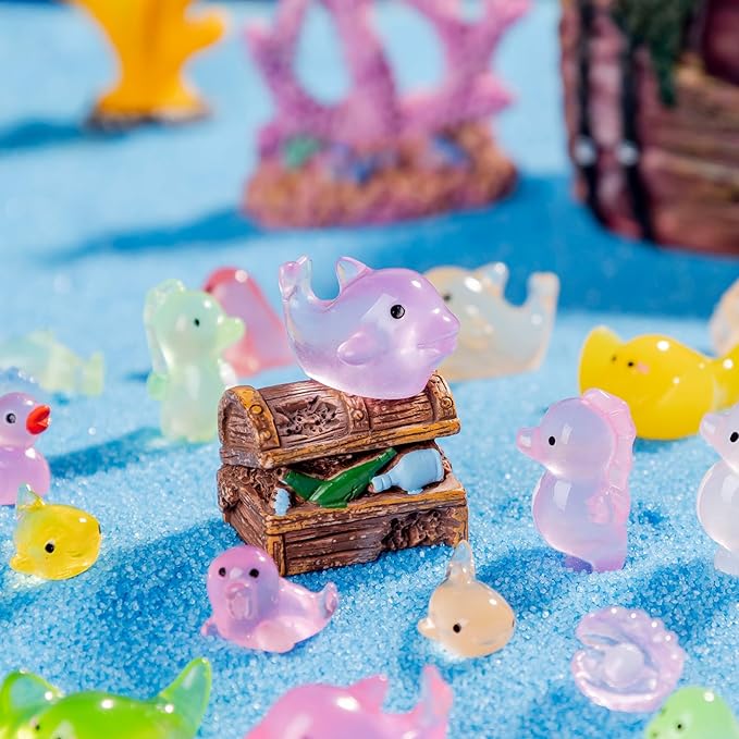 105pcs Luminous Mini Resin Animals 11 Types Glow in the Dark to Hide Miniature Resin Animals Figures Small Plastic Ocean Animal for Fairy Garden Micro Landscaping Dollhouse Home Decor Party Gifts.