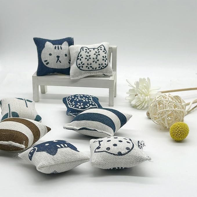 10pcs Miniature Sofa Pillow, 1:12 Scale Mini Cushions, Tiny House Sofa Bed Accessories Decoration Furniture Model Accessory (Random Pattern)