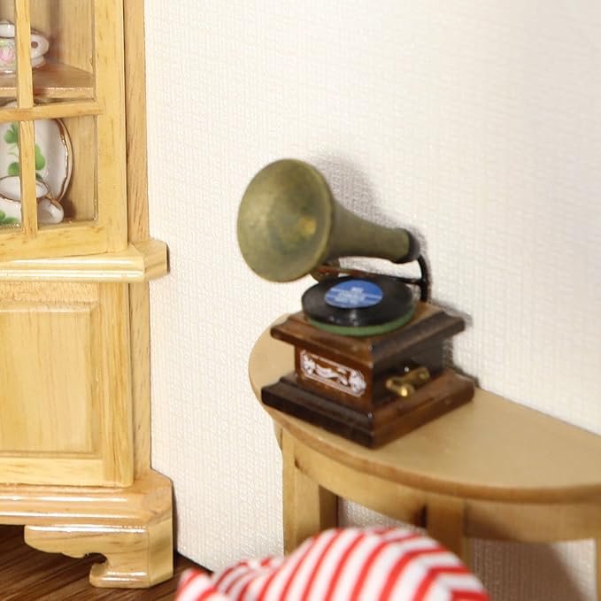Miniature Gramophone Dollhouse Accessories Phonograph 1:12 Scale Vintage Record Player Mini House Charming Retro Mini Model Desk Decoration