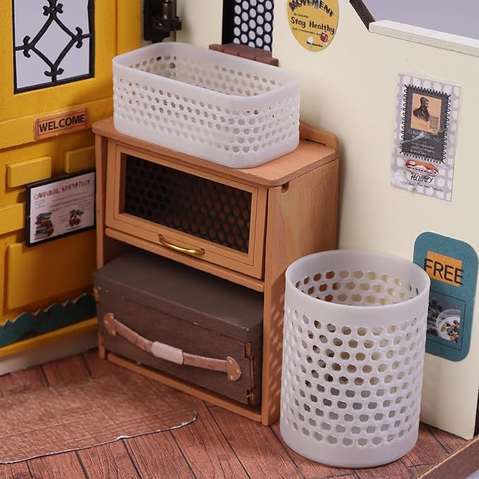 2Pcs 1:12 Scale Dollhouse Miniature Storage Basket, Plastic Laundry Basket, Bathroom Furniture Accessory