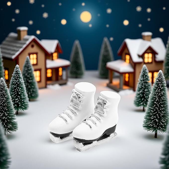 White Dollhouses Miniature Ice Skates - Miniature White Roller Skates, Miniature Scale Accessory Roller Shoes Winter Sports Shoes, Realistic Skating Shoes for Playhouse Decor Dollhouse Accessories