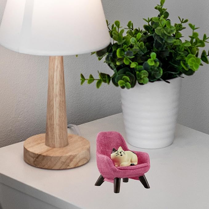 Refintural Miniature Cat Figurines with Small Sofa - Resin Mini Cat Figures, Kitten Miniature Desk Accessories - Perfect Cute Cat Gift for Cat Lovers (Pink Sofa)