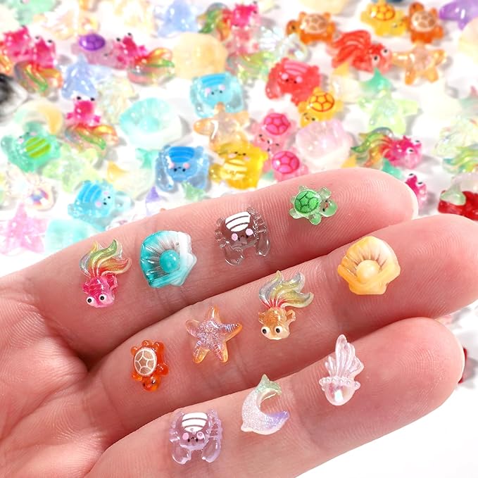 210pcs Mini Resin Animals, Miniature Ocean Figurines Glow in The Dark Small Sea Turtles Fishes Jellyfishes Tiny Crabs Starfishes Seashells Dolphins Statue for Dollhouse Aquarium Decorations