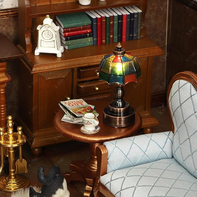 iLAND 1:12 Scale Accessories of Dollhouse Lights, Classic Miniature Lamp for Dollhouse Decoration, Beautiful Mosaic Lattice Table Lamp w/Battery