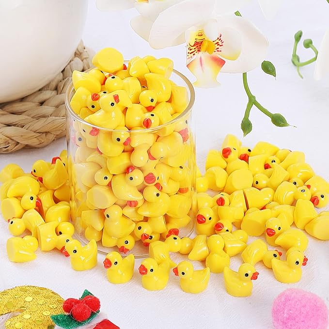 200 Pieces Mini Resin Ducks Tiny Duck for Garden Micro Landscape Ornament Dollhouse Prank Christmas Falloween Birthday Party Favors DIY Decoration Craft
