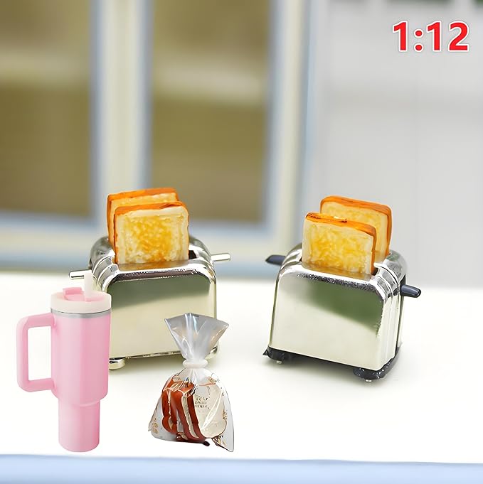 2Pcs Miniature Drink Cup & Toast Set – Realistic 1/12 Scale Dollhouse Tumbler with Detachable Lid & Straw, Pink, for DIY Dollhouse, Fairy Garden, Office, Desktop Decoration, Collectible Mini Ornaments