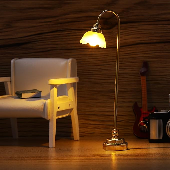 NUOBESTY Mini Dollhouse Lamp Vintage Floor Lamp for Dollhouse Garden Street Decoration 1:12 Scale Led Light Furniture Ornament Battery Operated