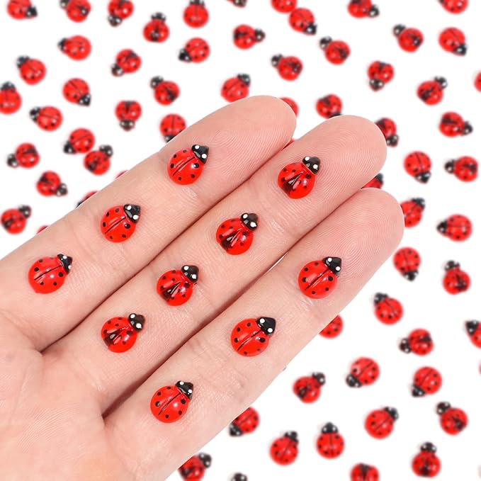 300pcs Luminous Mini Resin Ladybug Decor Tiny Ladybug for Crafts Dollhouse Miniatures Mini Resin Things Animals for Fairy Garden Micro Landscaping Home Decoration, 2 Types(0.32 * 0.4inch)