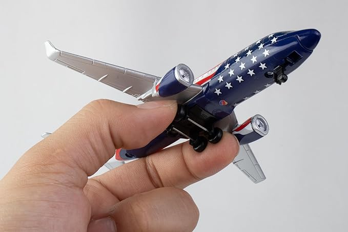 Daron Toy Airplane – Southwest Freedom One Livery – Die-Cast Metal Model Airplane with Plastic Parts, Officially Licensed Collectible Toy for Kids Ages 3+