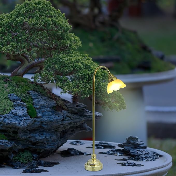 NUOBESTY Mini Dollhouse Lamp Vintage Floor Lamp for Dollhouse Garden Street Decoration 1:12 Scale Led Light Furniture Ornament Battery Operated
