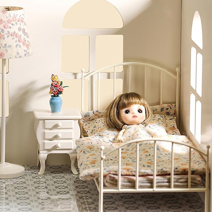 Dollhouse Bed, 1/12 Scale Miniature Metal Single Bed, Vintage Doll Bed, Dollhouse Furniture for Doll House Decoration (White)
