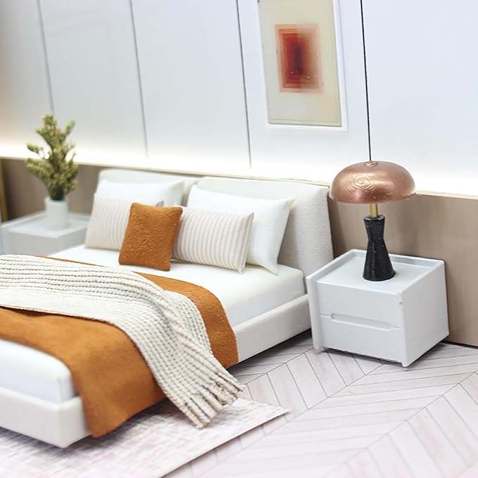 1/20 Dollhouse Bed with Doullhouse Bedding Miniature Queen Bed for Doll House Bedroom Furniture Accessories (Brown)