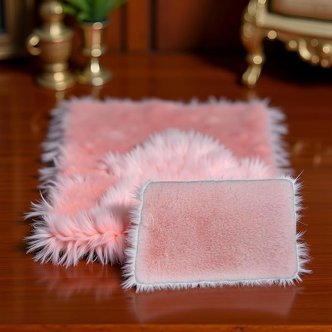 Miniature Square White Rug, Soft Carpet Decor for 1/12 Scale Dollhouses, Lightweight and Decorative Accessory for Doll House Interiors (Pink)