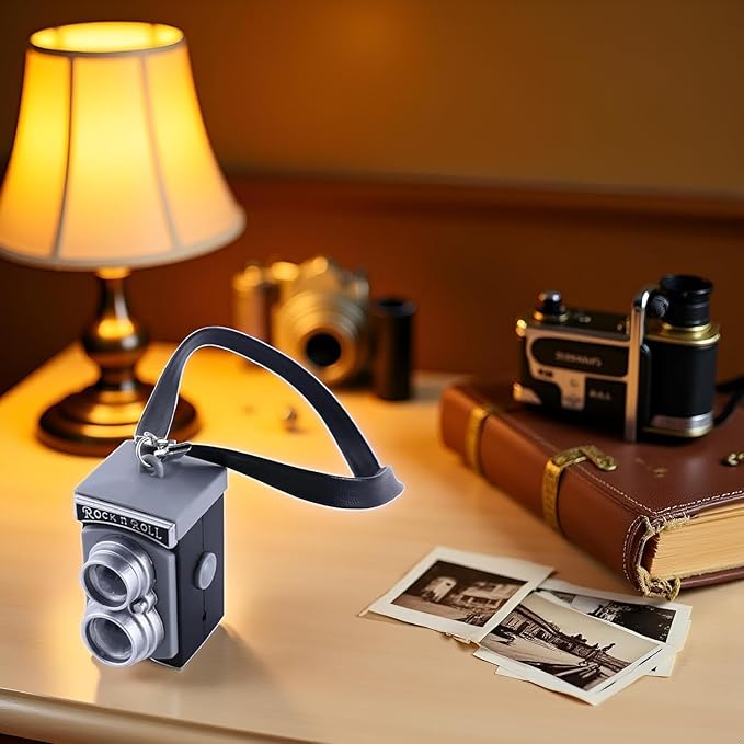 Photography Theme 1:4 Miniature Camera Model – Realistic Vintage & Digital Mini Camera for Dollhouse, Desktop Ornament, Mini Display, DIY Crafts, Collectible Decoration, and Creative Art Projects（ B ）