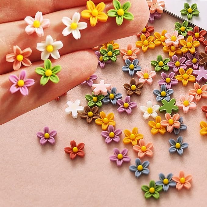 220PCS Resin Daisy Flowers for Crafts Dollhouse Miniatures Resin Mini Things Tiny Daisy Flowers for Fairy Garden Dollhouse Micro Landscaping Decoration