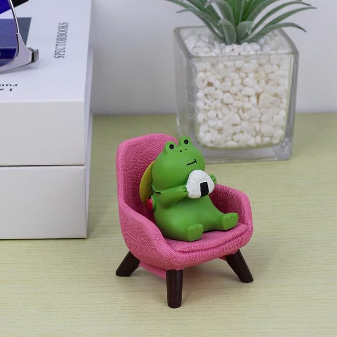 Refintural Miniature Frog Figurines Statue - Cute Frog Sculpture for Outdoor Fairy Garden and Desk Decorations - Adorable Frog Figurine Statue Decor for Plant Shelf Desk Office Bedroom(Pink Sofa)