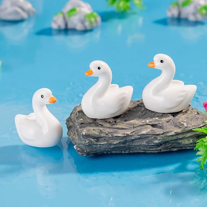 50 Mini Resin Animal Swan Figurines,Mini Christmas Figurines,Suitable for Fairy Gardens,Xmas Decor,Santa’s Village,Miniature Landscapes,Dollhouse Accessories,Party Gifts