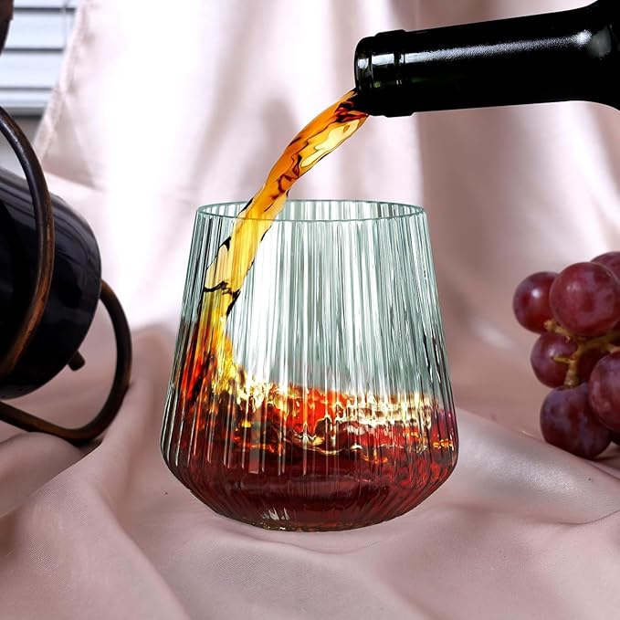 Lueumxc 40 Pack Plastic Ribbed Wine Glasses, 14Oz Origami Disposable Wine Glasses Unbreakable Clear Plastic Cocktail Glasses Recyclable Shatterproof Reusable Wine Cups (14oz-green-40pack)