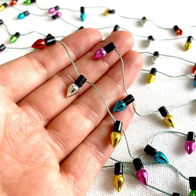 Christmas Lights String of Miniature, Dollhouse Miniature Fake Light, Christmas Tree Fairy Lights Decorative, Metalic Multicoloured Dollhouse Miniatures (1mtr)