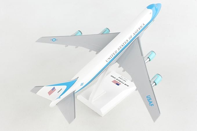 SkyMarks Plastic SKR041 Air Force One Boeing 747-200 VC25 1:250 Scale Desktop Model with Stand