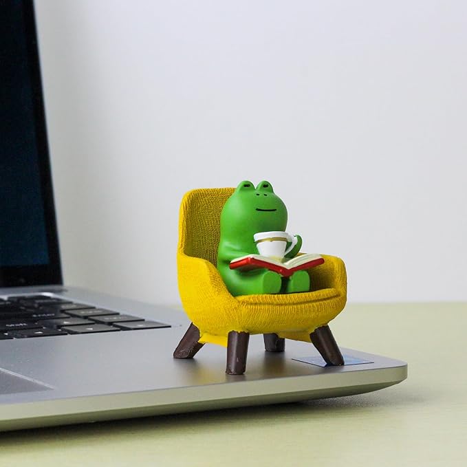 Refintural Miniature Frog Figurines - Funny Frog Sculpture for Shelf, Desk Decoration - Frog Desk Accessories - Perfect Cute Frog Gift for Frog Lovers(Yellow Sofa)