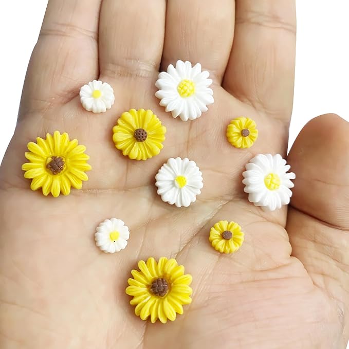 120PCS Resin Daisy Flower for Crafts Dollhouse Miniatures Resin Mini Things Tiny Daisy Flowers for Fairy Garden Dollhouse Micro Landscaping Decoration 3size (Daisy Flowers)