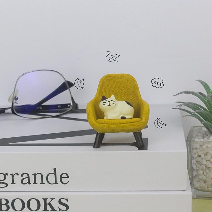 Refintural Miniature Cat Figurines with Small Sofa - Resin Mini Cat Figures, Kitten Miniature Desk Accessories - Perfect Cute Cat Gift for Cat Lovers(Yellow Sofa)