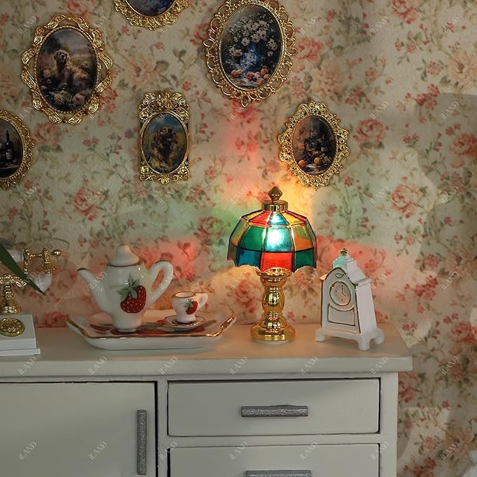 iLAND 1/12 Scale Accessories of Dollhouse Lights, Classic Miniature Lamp for Dollhouse Decoration, Beautiful Mosaic Lattice Table Lamp w/Plug