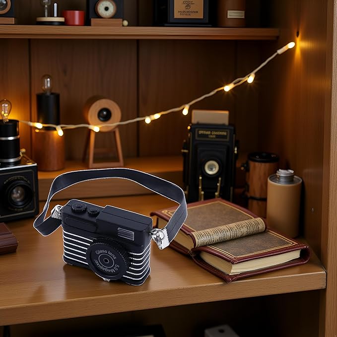 1:4 Scale Mini Camera Prop Ornament Vintage Camera Model, Miniature Digital Camera Mini Decoration Accessories Photography Props Ornament(Style 3)