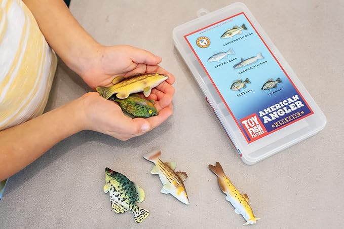 Toy Fish Set American Angler Collection and River Monster Collection (American Angler Collection)