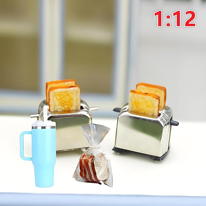 2Pcs Miniature Drink Cup & Toast Set – Realistic1/12 Scale Dollhouse Tumbler with Detachable Lid & Straw for DIY Dollhouse,Fairy Garden,Office,Desktop Decoration,Collectible Mini Ornaments（Light Blue）