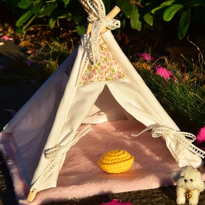 1:12 Dollhouse Camping Bed Tent, 1 Set Fairy Style Mini Pink Lace Tent with Carpet, Miniature Outdoor Furniture Accessories for Bedroom,Patio and Garden(White)
