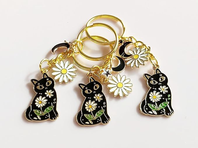 Agromusk Cute Cat Keychain, Enamel Flower Keyring Japanese Decor for Garden Cat Lovers, Kawaii Bag Charm With Sakura Flowers