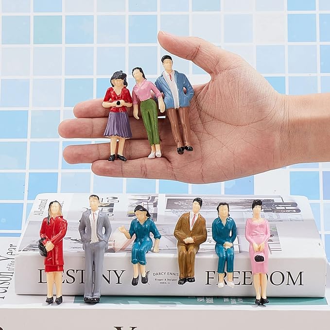 Namalu 14 Pcs 1: 25 Scale Miniature People Figurines Mini Architectural Plastic Small Dollhouse Figures Tiny Painted Model Train People for Projects Diorama Village (Mixed Color)
