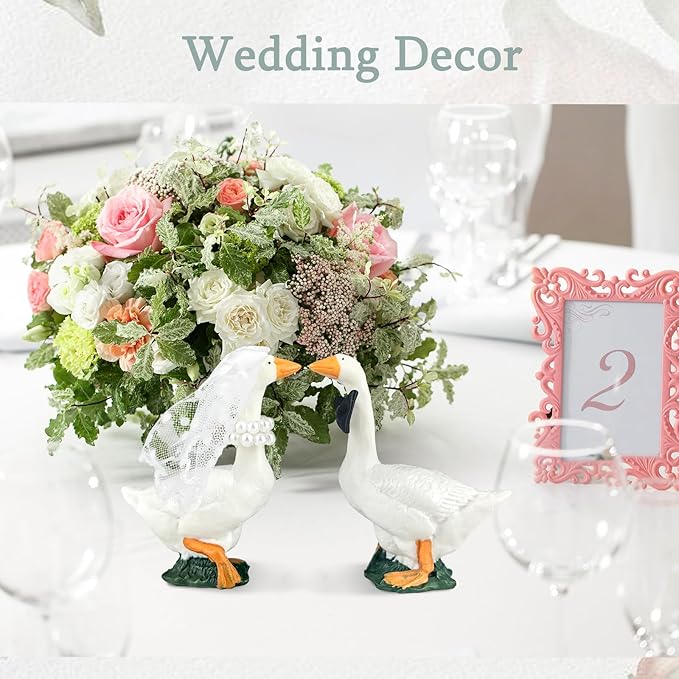 Couple Goose Wedding Cake Topper Handmade Goose Figurines for Bride and Groom Engagement Anniversary Animal Themed Cake Decor, Funny Couple Statue for Couples Home Decoration & Miniature Garden