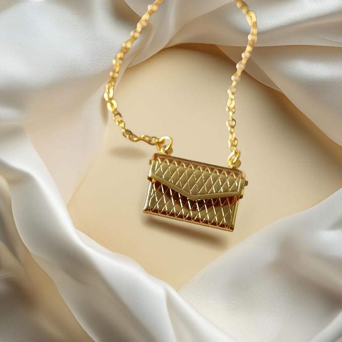 Miniature Alloy Handbag (Gold/Silver Option): 1:12 Scale Fashion Purse with Chain for Dollhouse Wardrobe, Boutique Scene, Adult Collector (Gold)