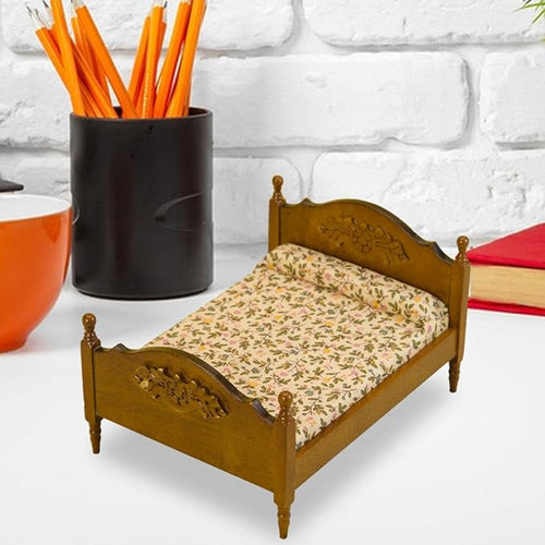 1:12 European Double Bed Model Miniature Wooden Bed DIY Scene Model 1/12 Miniature Bedroom Furniture for Bedroom Decoration