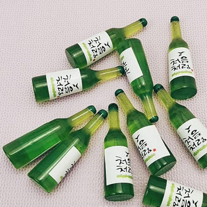 Holibanna 12Pcs Miniature Korean Style Resin Wine Bottle Models for Dollhouse Decor, Mini Scene Accessories for Collectors and Hobbyists