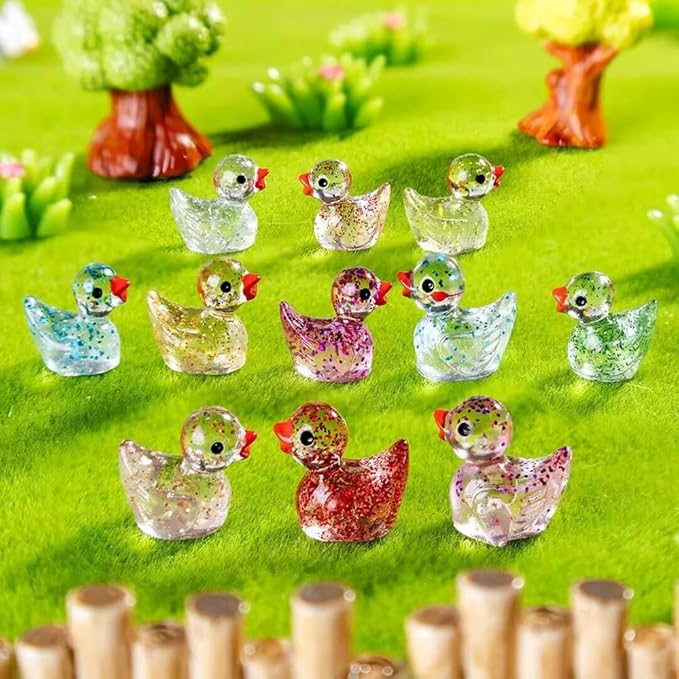 100pcs Mini Resin Duck,15 mm Dollhouse Décor for Aquarium Decor Micro Fairy Garden Landscape Hide,Seek Party Toys,Easter Basket Stuffer, Gift for All Ages (Glitter-Multicolour)