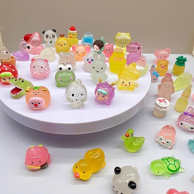 (100PCS) Mini Glow in The Dark Animal Resin Models, Mystery Resin Animals Blind Bag for Birthday Party Gift, DIY Crafts, Ornaments, Random Design