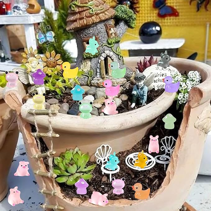 LIINWNIRS 167 Pcs Luminous Mini Resin Animals Kit Accessories Variety Pack Glow Animal Figurines Resin Mini Garden Decor for Garden Micro Landscape Aquarium Potted Dollhouse Decor