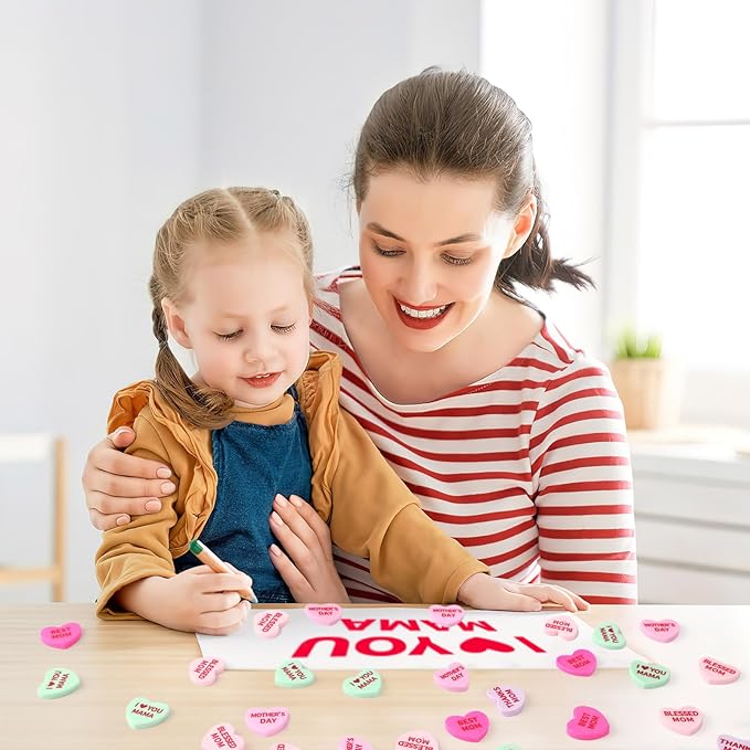 JUNEBRUSHS 120 Pcs Mothers Day Hearts Happy Mother's Day Mini Resin Heart Table Scatter Heart Confetti for Vase Filler Crafts Party Centerpiece Decorations