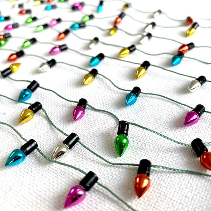 Christmas Lights String of Miniature, Dollhouse Miniature Fake Light, Christmas Tree Fairy Lights Decorative, Metalic Multicoloured Dollhouse Miniatures (1mtr)