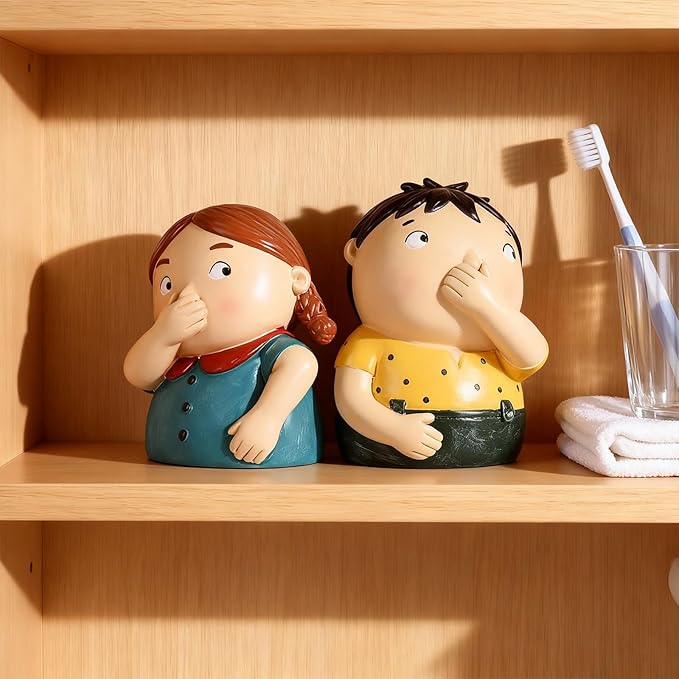 LCCCK Girl & Boy Holding Nose Sculpture Funny Bathroom Decor Statue, Quirky Home Decor Art Bathroom Figurines for Toilet Butler Tank Shelf Shelves, Mens Girls Toilet Decorate Knick Knacks
