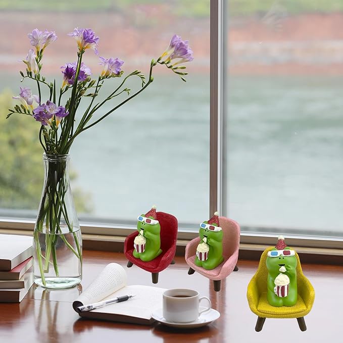 Cute Popcorn Miniature Frog Figurines - Funny Frog Sculpture for Shelf, Desk Decoration - Frog Desk Accessories for Frog Lovers (Yellow)