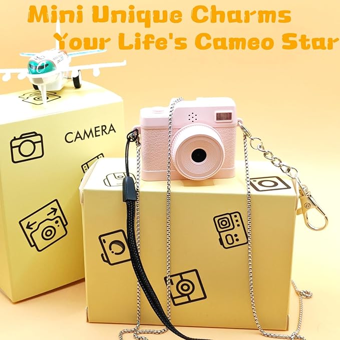 Mini Keychain Camera, Mini Digital Camera, 1080P Retro Camera with 32GB Card, Wide Angle Lens, LED Flash Light, Nostalgic Photos, Great Gift Idea (Pink)