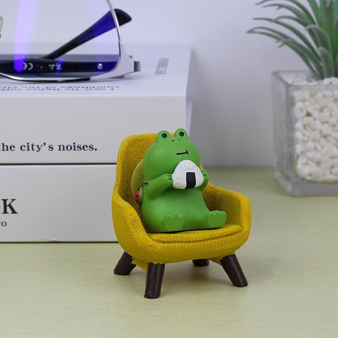 Refintural Miniature Frog Figurines Statue - Cute Frog Sculpture for Outdoor Fairy Garden and Desk Decorations - Adorable Frog Figurine Statue Decor for Plant Shelf Desk Office Bedroom(Yellow Sofa)