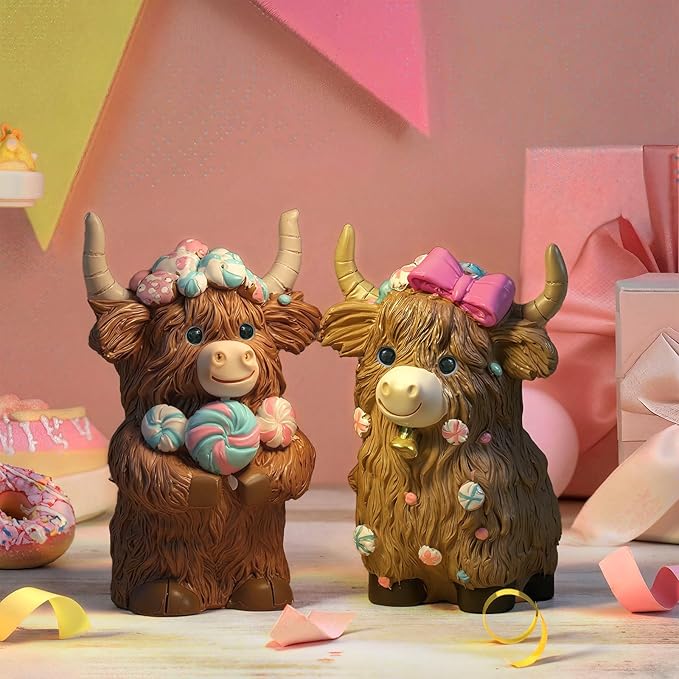 Burbell 2 Pack Highland Cow Resin Figurine Decor Macarons Candy Theme Highland Cow Gnomes with Candy Resin Statue for Birthday Themed Party Garden Table Shelf Kitchen Home Bathroom Decor Gifts