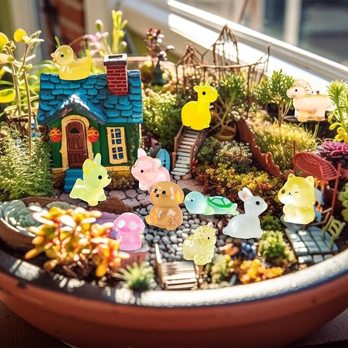 JIUDUOYUAN 160pcs Luminous Mini Resin Animals Figurines Mini Ducks Dogs Squirrels Giraffes Rabbits Tiny Elephants Miniature Figurines Glow in The Dark Garden Miniatures Fairy Garden Accessories