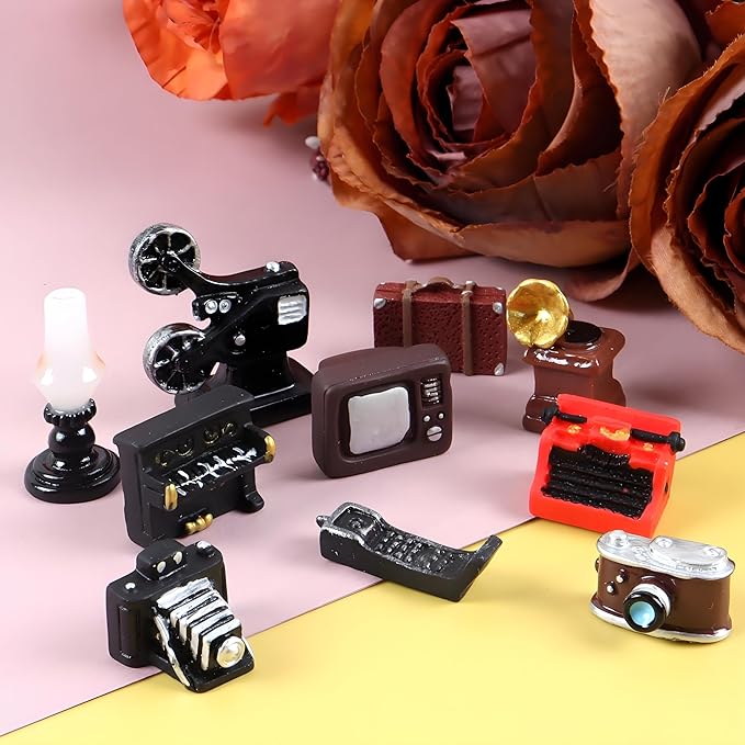 10Pcs Miniature Retro-Themed Home Appliances – Random Assorted Resin Camera, Telephone & Television Models, Mini Dollhouse Furniture for DIY, Micro Landscape,Tabletop Display & Creative Craft Projects